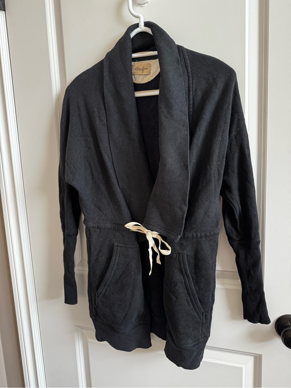 Wilfred Free sweater